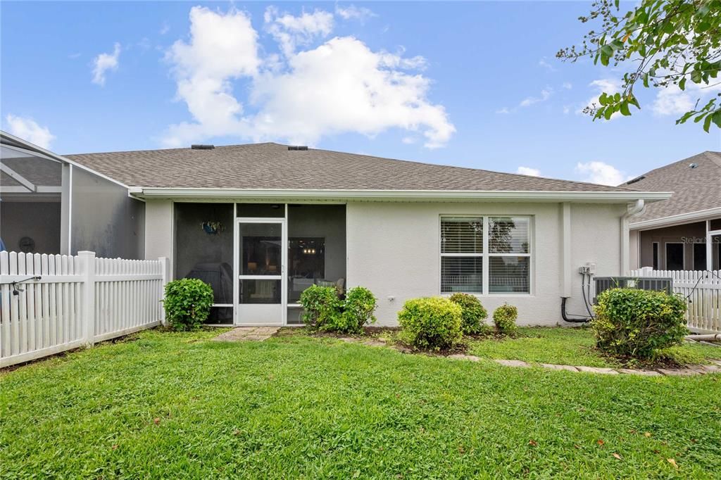 Active With Contract: $350,000 (2 beds, 2 baths, 1722 Square Feet)