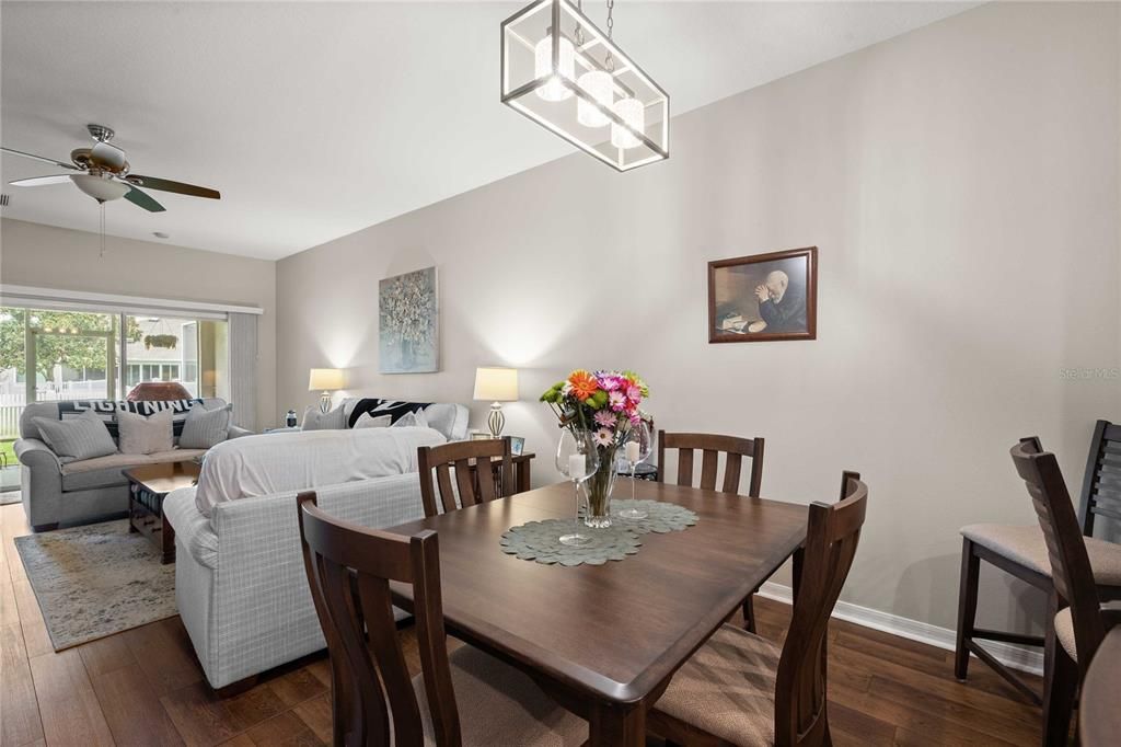 Active With Contract: $350,000 (2 beds, 2 baths, 1722 Square Feet)