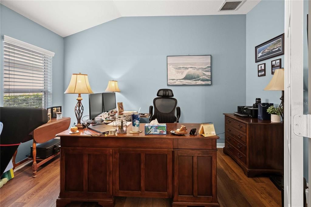 Active With Contract: $350,000 (2 beds, 2 baths, 1722 Square Feet)