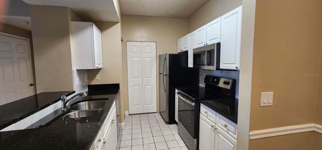 For Sale: $265,000 (3 beds, 2 baths, 1346 Square Feet)