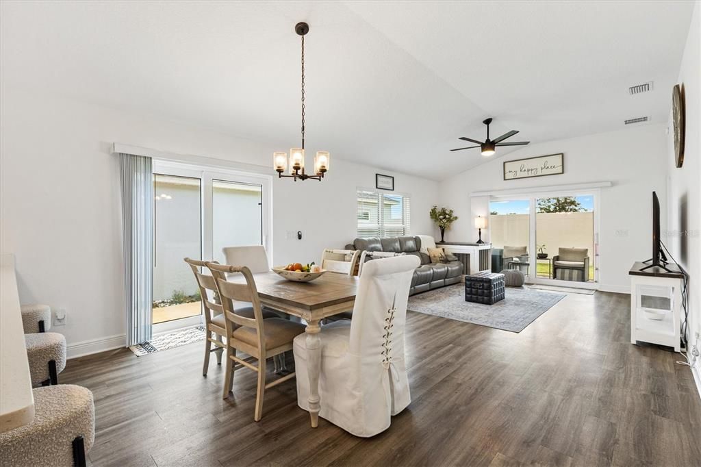 Active With Contract: $369,000 (3 beds, 2 baths, 1499 Square Feet)