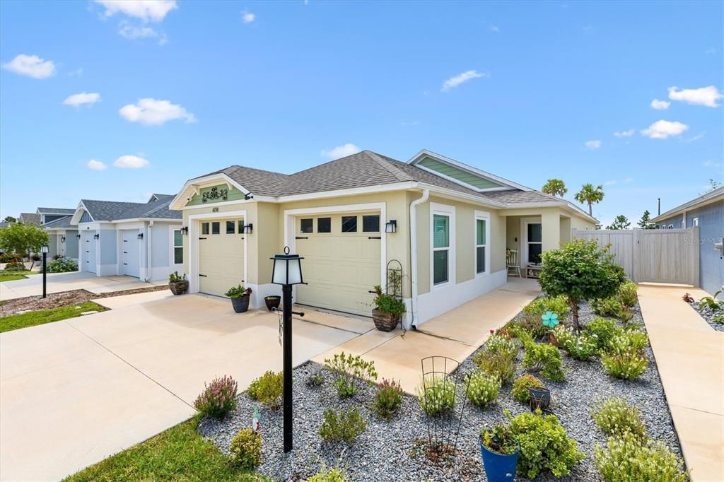 Active With Contract: $369,000 (3 beds, 2 baths, 1499 Square Feet)