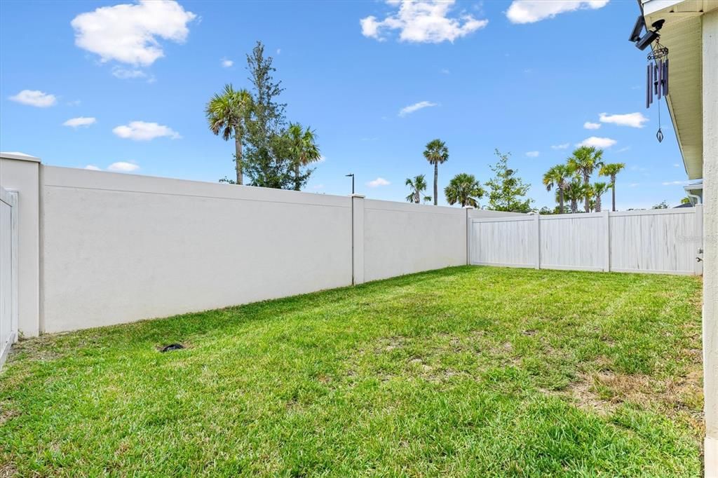 Active With Contract: $369,000 (3 beds, 2 baths, 1499 Square Feet)