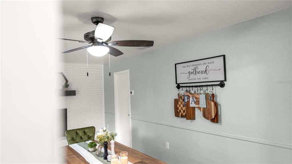 For Sale: $268,900 (3 beds, 2 baths, 1188 Square Feet)