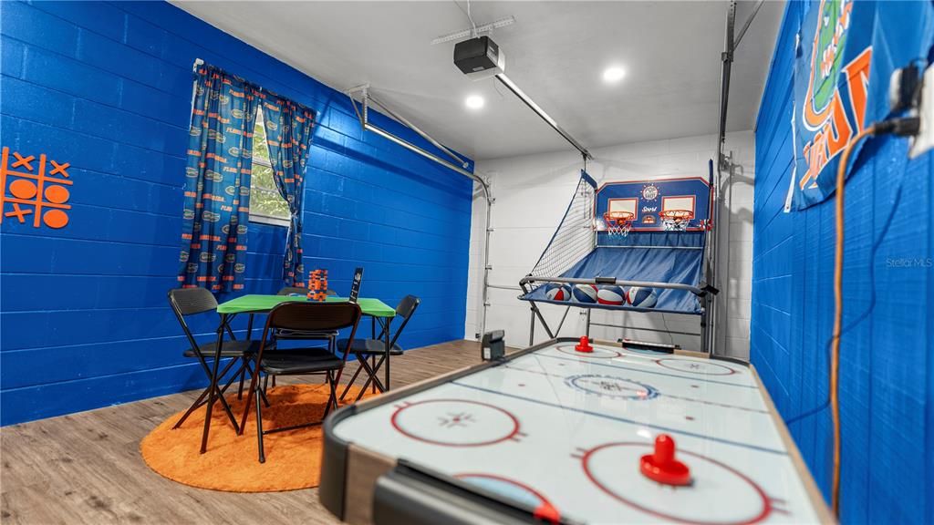 For Sale: $268,900 (3 beds, 2 baths, 1188 Square Feet)