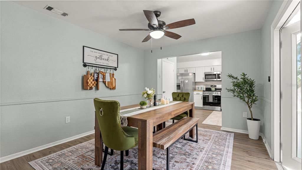 For Sale: $268,900 (3 beds, 2 baths, 1188 Square Feet)