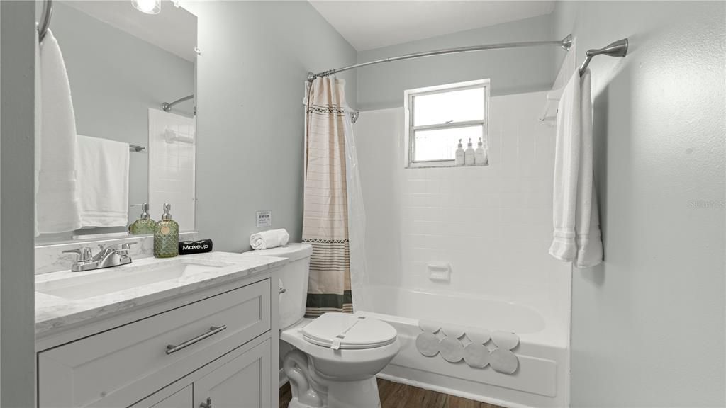 For Sale: $268,900 (3 beds, 2 baths, 1188 Square Feet)