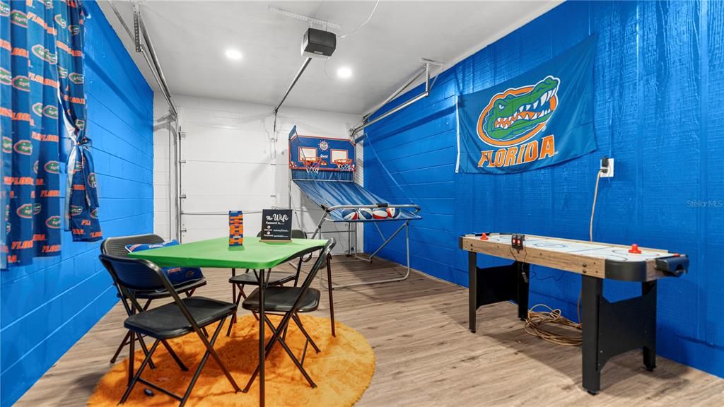 For Sale: $268,900 (3 beds, 2 baths, 1188 Square Feet)