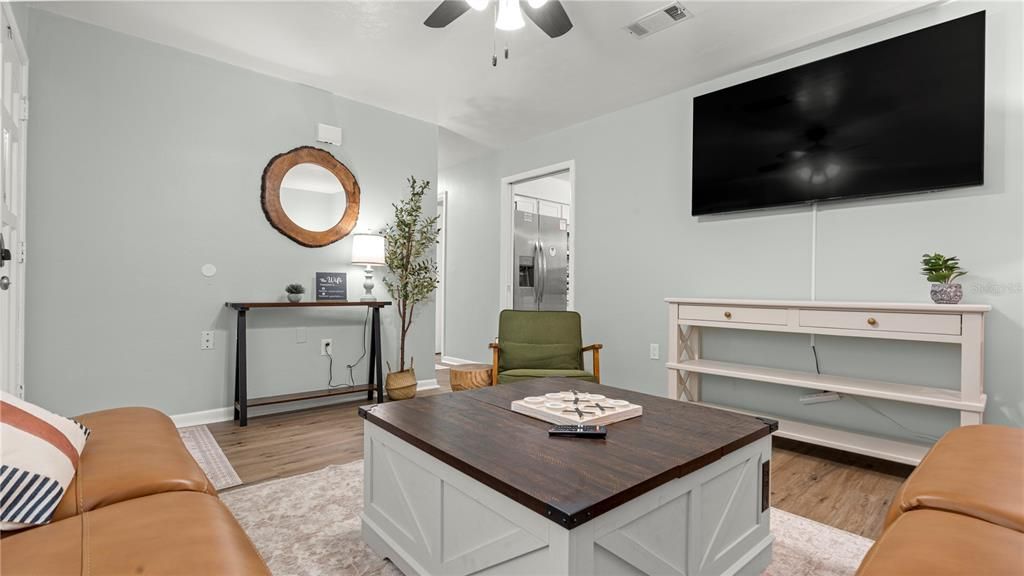 For Sale: $268,900 (3 beds, 2 baths, 1188 Square Feet)