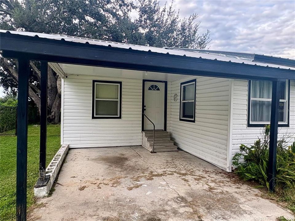 На продажу: $148,990 (2 спален, 1 ванн, 936 Квадратных фут)