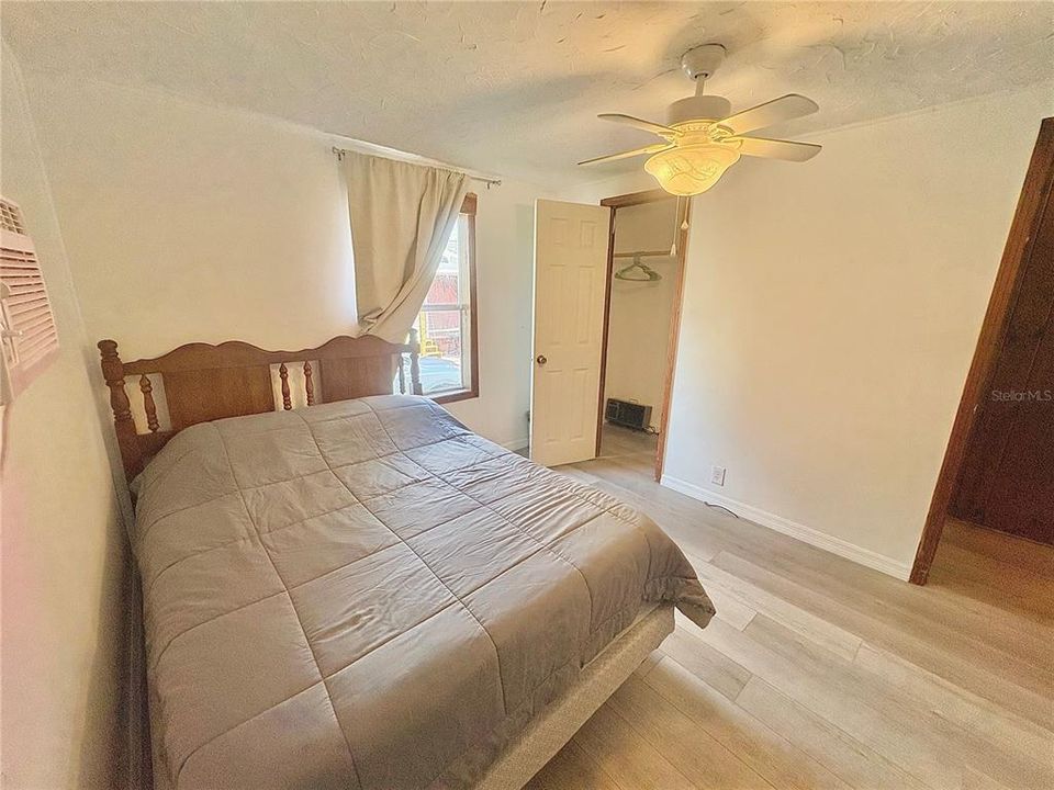 На продажу: $148,990 (2 спален, 1 ванн, 936 Квадратных фут)