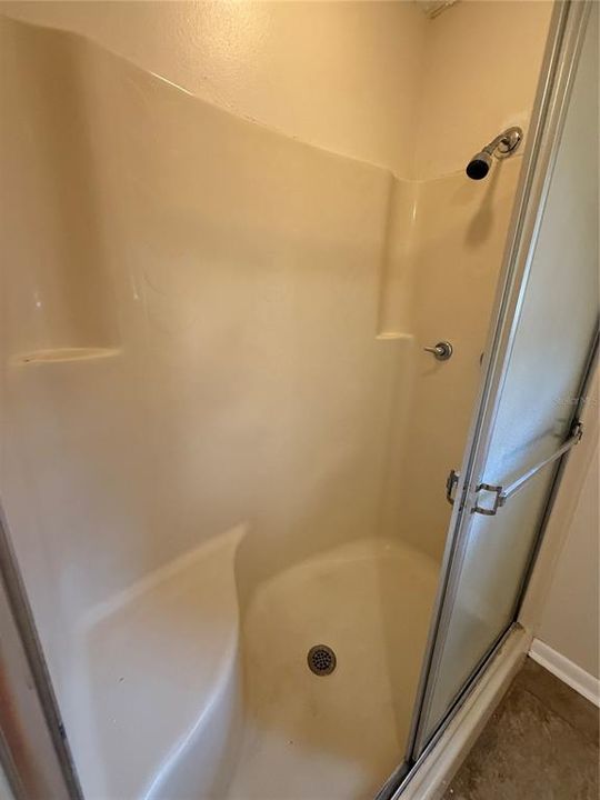 合同活跃: $1,500 (3 贝兹, 2 浴室, 1731 平方英尺)