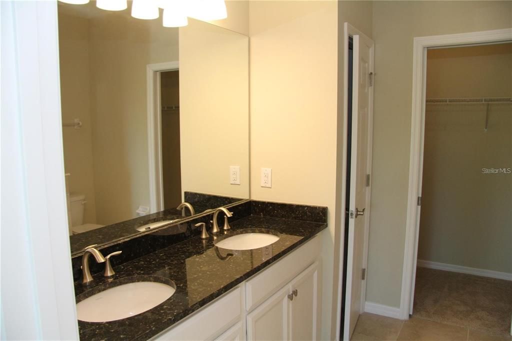 For Rent: $2,250 (3 beds, 2 baths, 1528 Square Feet)