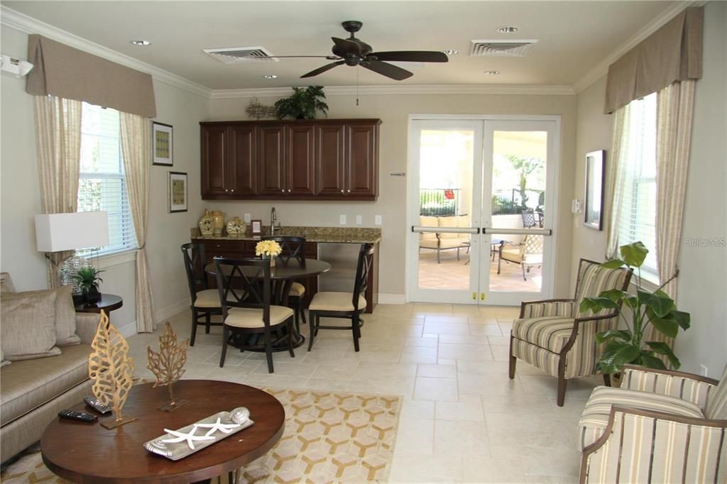 For Rent: $2,250 (3 beds, 2 baths, 1528 Square Feet)