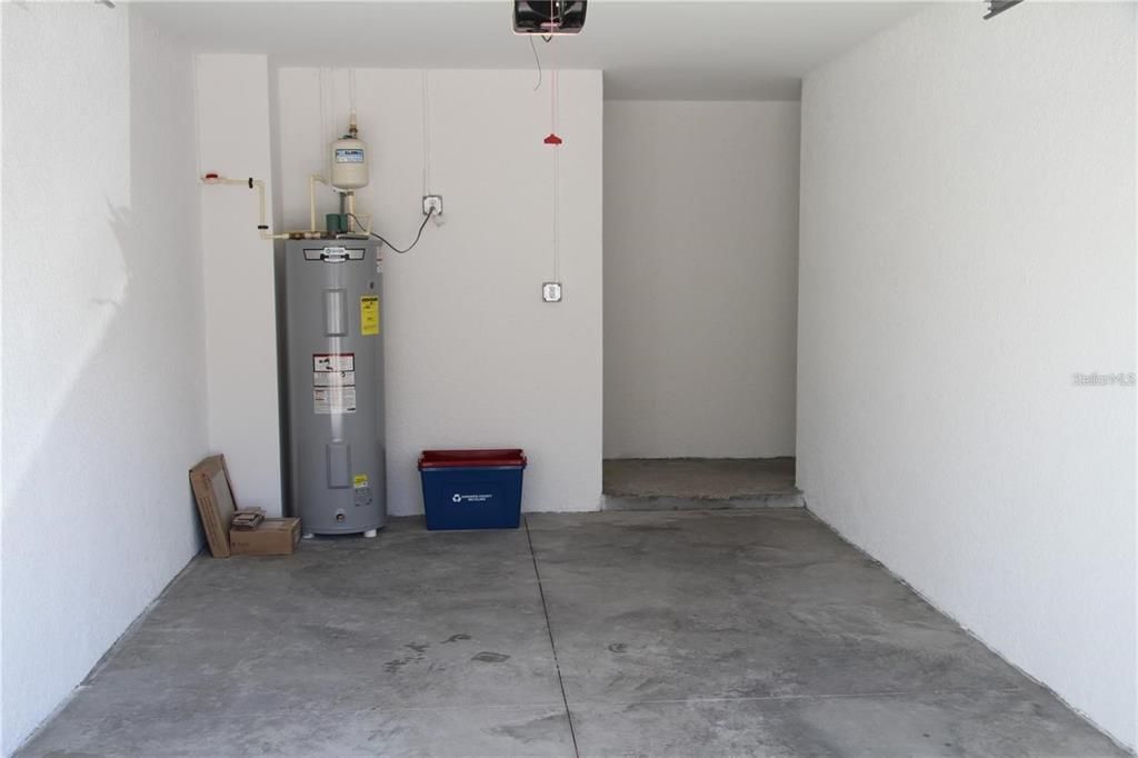 For Rent: $2,250 (3 beds, 2 baths, 1528 Square Feet)