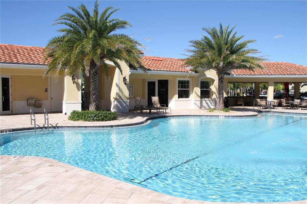 For Rent: $2,250 (3 beds, 2 baths, 1528 Square Feet)