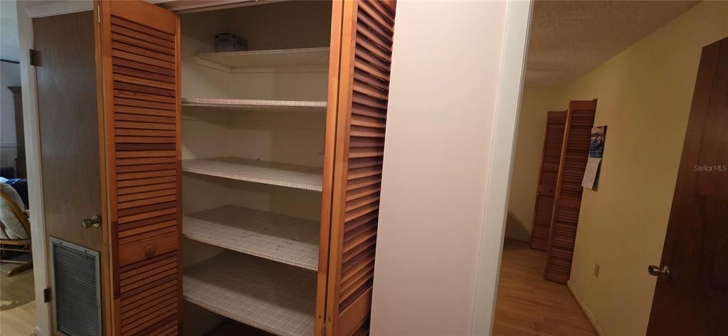 待售: $319,000 (2 贝兹, 2 浴室, 1407 平方英尺)