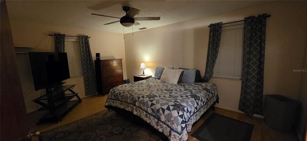 待售: $319,000 (2 贝兹, 2 浴室, 1407 平方英尺)