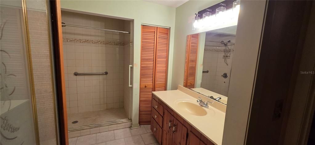 待售: $319,000 (2 贝兹, 2 浴室, 1407 平方英尺)