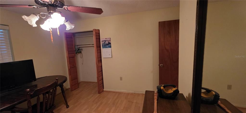 待售: $319,000 (2 贝兹, 2 浴室, 1407 平方英尺)