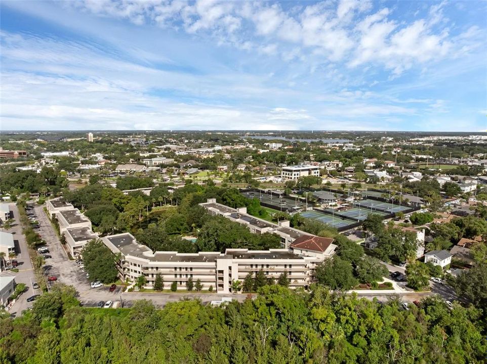 Active With Contract: $198,800 (1 beds, 1 baths, 871 Square Feet)