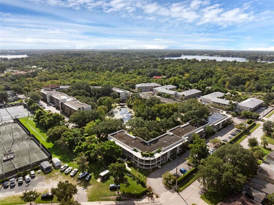 Active With Contract: $198,800 (1 beds, 1 baths, 871 Square Feet)