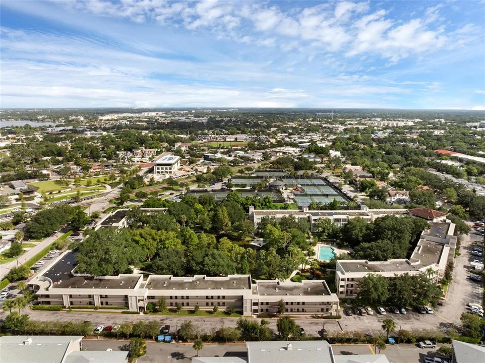 Active With Contract: $198,800 (1 beds, 1 baths, 871 Square Feet)