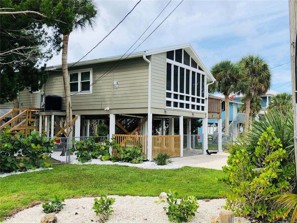 待售: $497,000 (2 贝兹, 1 浴室, 720 平方英尺)