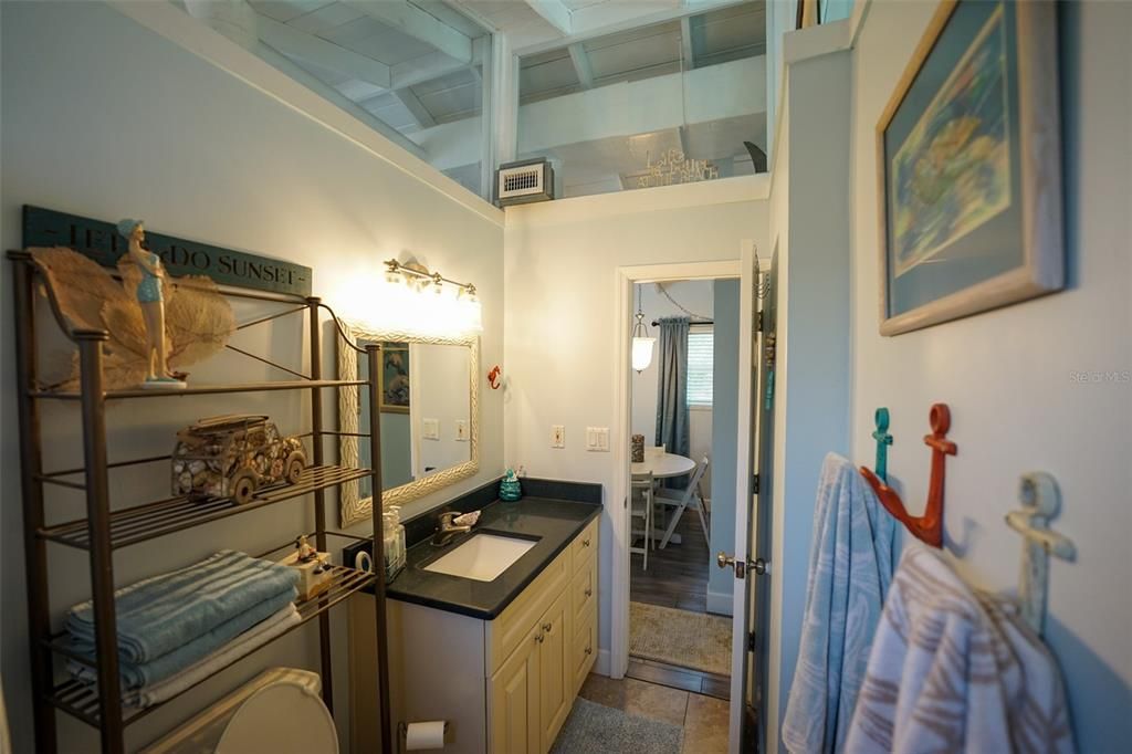 待售: $497,000 (2 贝兹, 1 浴室, 720 平方英尺)