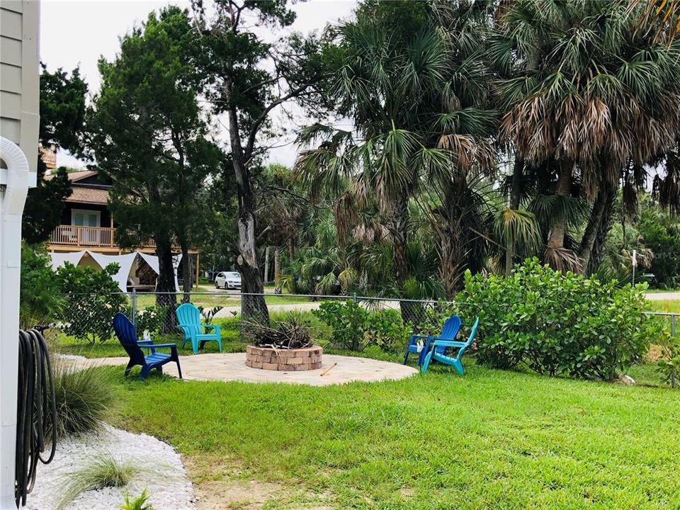 待售: $497,000 (2 贝兹, 1 浴室, 720 平方英尺)