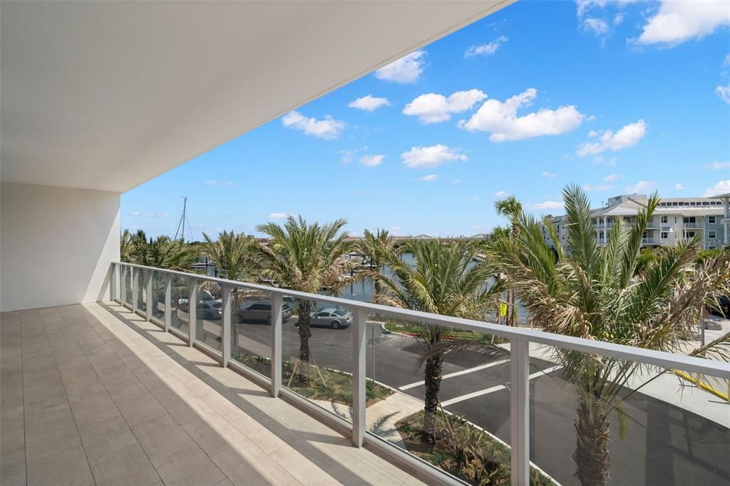 合同活跃: $1,195,000 (3 贝兹, 2 浴室, 1811 平方英尺)