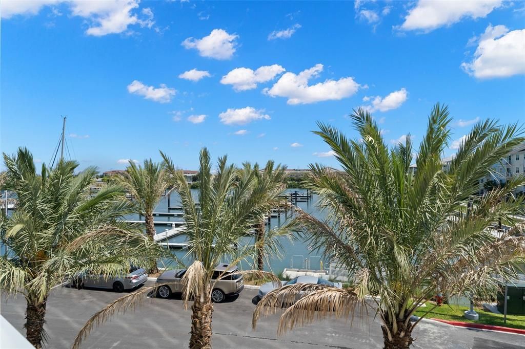 合同活跃: $1,195,000 (3 贝兹, 2 浴室, 1811 平方英尺)