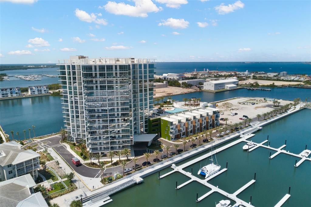 合同活跃: $1,195,000 (3 贝兹, 2 浴室, 1811 平方英尺)