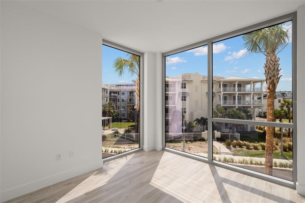 合同活跃: $1,195,000 (3 贝兹, 2 浴室, 1811 平方英尺)