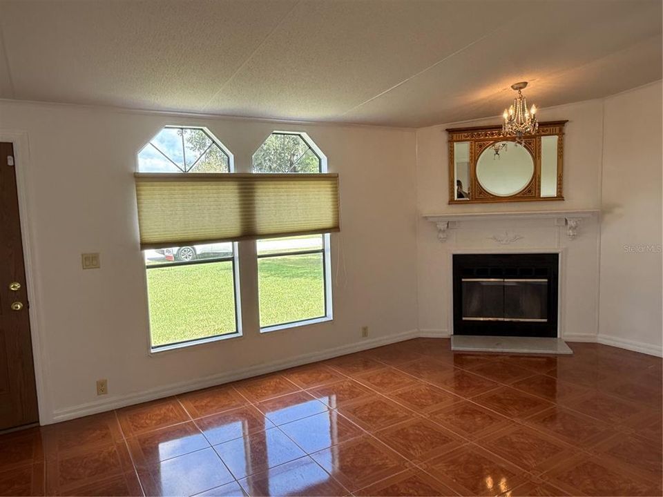 En Venta: $192,000 (3 camas, 2 baños, 1350 Pies cuadrados)