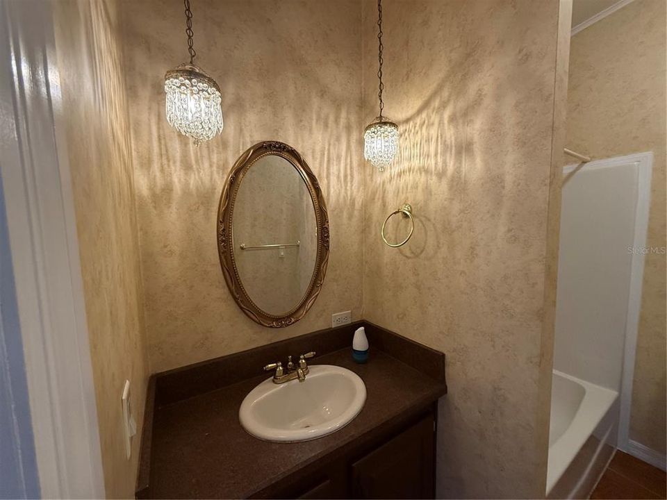 En Venta: $192,000 (3 camas, 2 baños, 1350 Pies cuadrados)