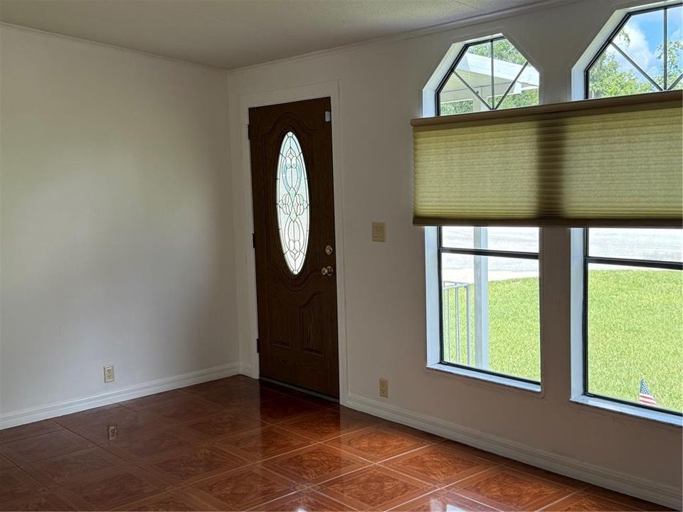 En Venta: $192,000 (3 camas, 2 baños, 1350 Pies cuadrados)