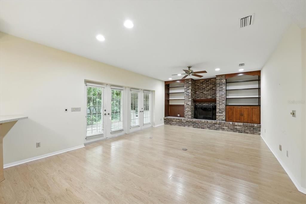 For Sale: $869,000 (4 beds, 3 baths, 3754 Square Feet)