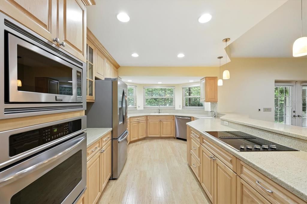 For Sale: $869,000 (4 beds, 3 baths, 3754 Square Feet)