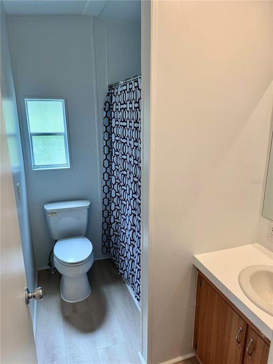 待售: $185,000 (3 贝兹, 2 浴室, 1040 平方英尺)