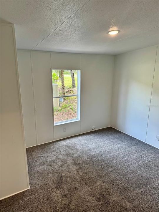 待售: $185,000 (3 贝兹, 2 浴室, 1040 平方英尺)