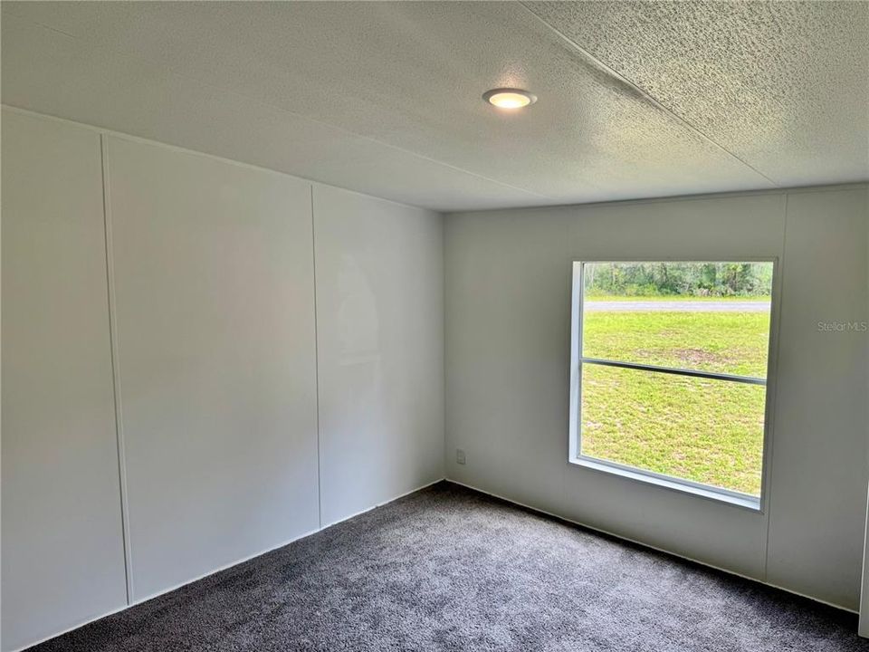 待售: $185,000 (3 贝兹, 2 浴室, 1040 平方英尺)