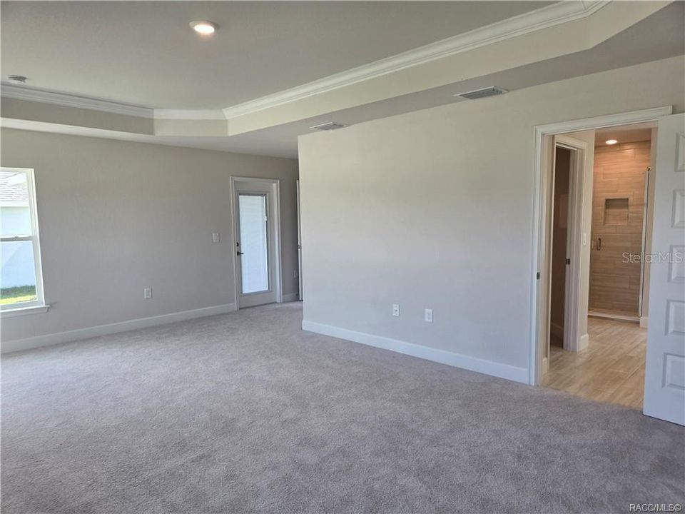 На продажу: $320,600 (3 спален, 2 ванн, 1970 Квадратных фут)