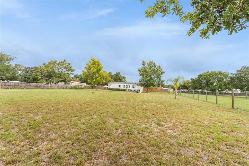 Active With Contract: $279,900 (3 beds, 2 baths, 1456 Square Feet)