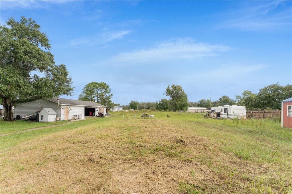 Active With Contract: $279,900 (3 beds, 2 baths, 1456 Square Feet)