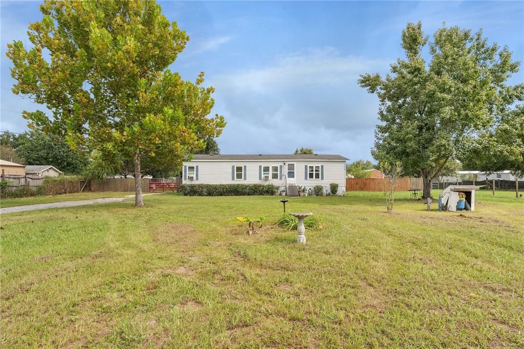 Active With Contract: $279,900 (3 beds, 2 baths, 1456 Square Feet)