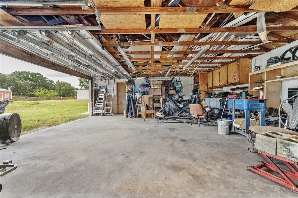 Active With Contract: $279,900 (3 beds, 2 baths, 1456 Square Feet)