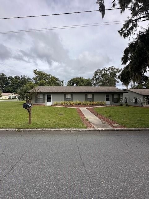 For Rent: $1,600 (2 beds, 1 baths, 928 Square Feet)