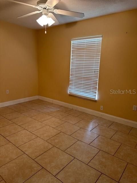 For Rent: $1,600 (2 beds, 1 baths, 928 Square Feet)