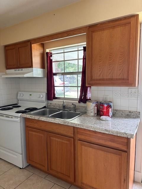 For Rent: $1,600 (2 beds, 1 baths, 928 Square Feet)